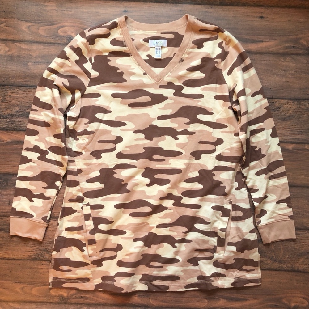 D & Co. Cameo Active Shirt - Size M